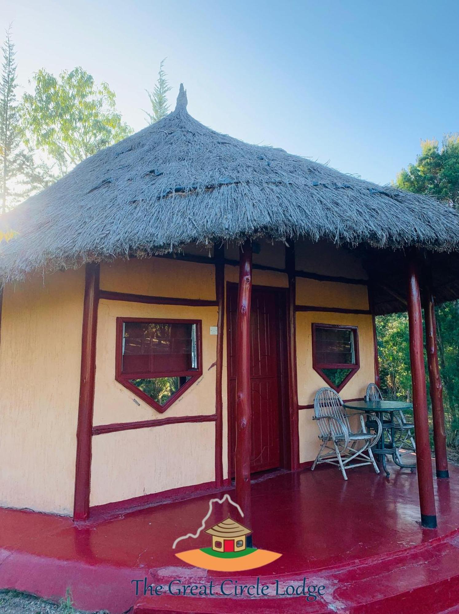 The Great Circle Lodge Нанюки Екстериор снимка